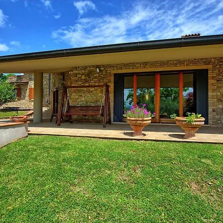 House Paradiso *